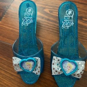 ELSA DRESS UP SHOES!